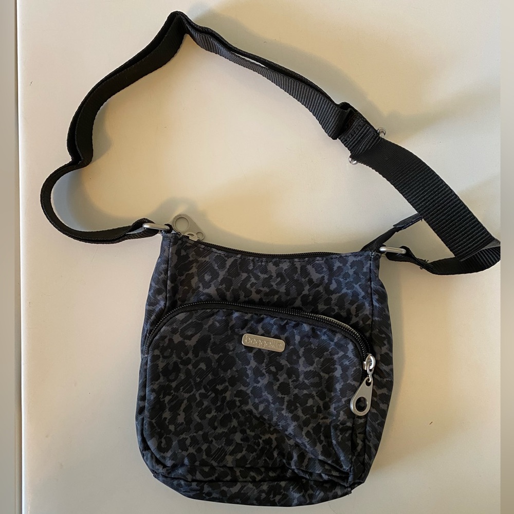 Baggalini Joey Bagg Crossbody Bag NWOT
